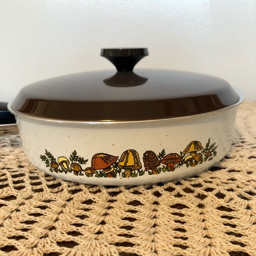 Vintage 1970s Mushroom Enamel Cookware